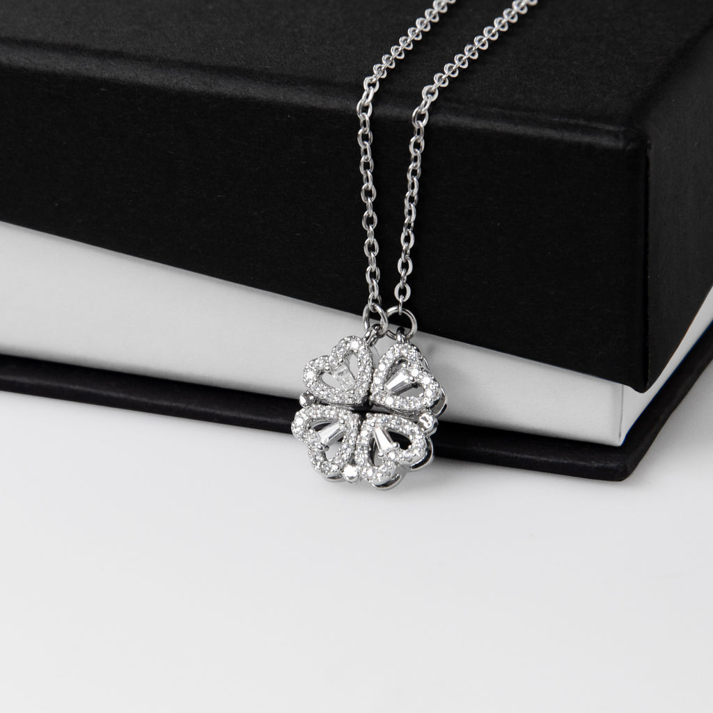 Magnetic Hearts necklace (Any type of relationship - THANKSGIVING)